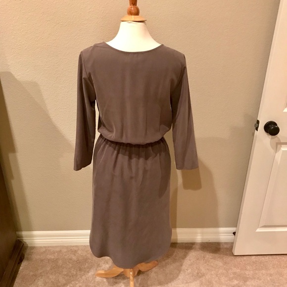 Everly Dove Gray V-Neck Dress - Picture 5 of 8